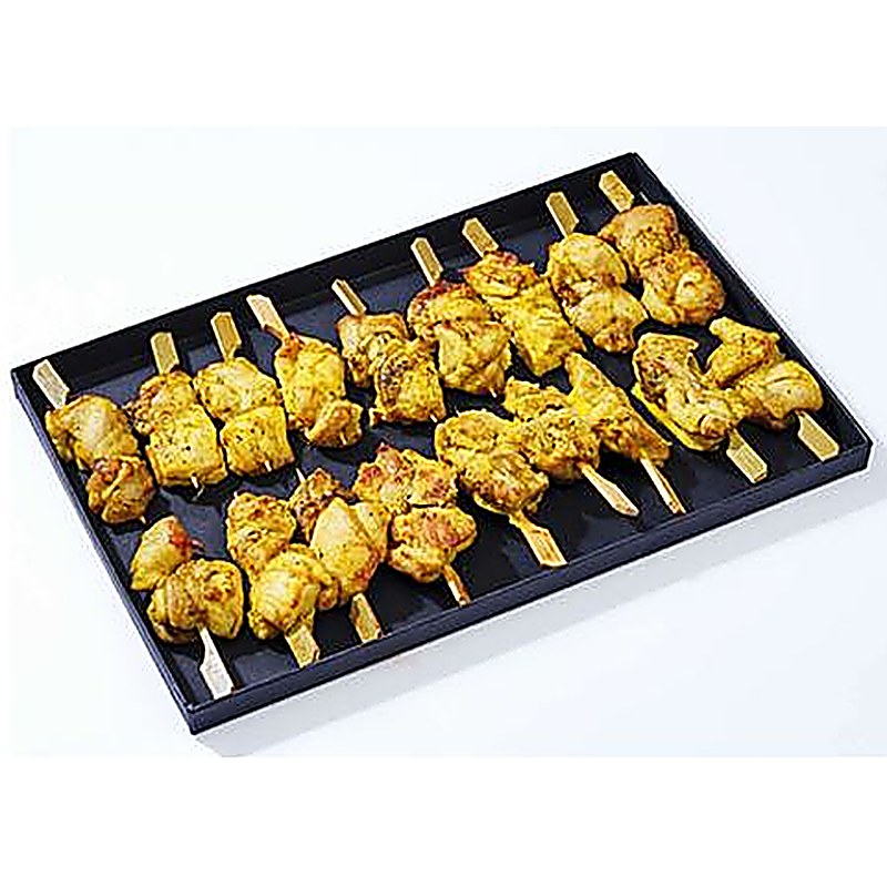 Plateau de brochettes de poulet au saté