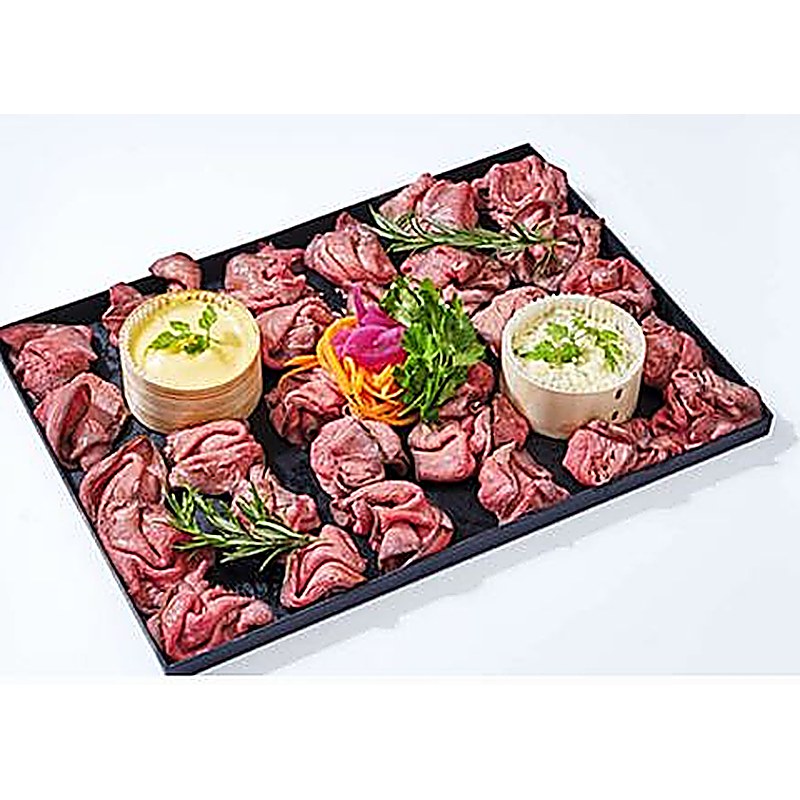 Plateau de rôti de bœuf en fines tranches